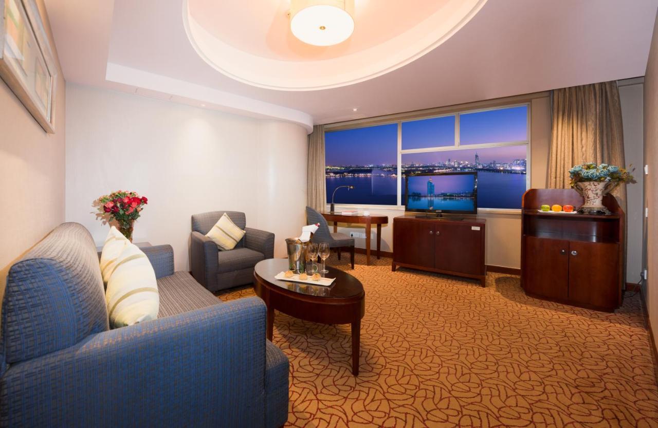 Shu Guang International Hotel Nanjing  Exterior photo